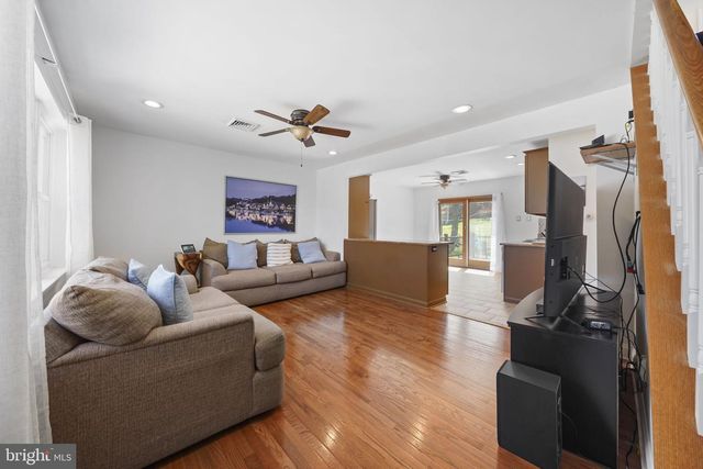 7526 HENRY AVE, Philadelphia, PA 19128