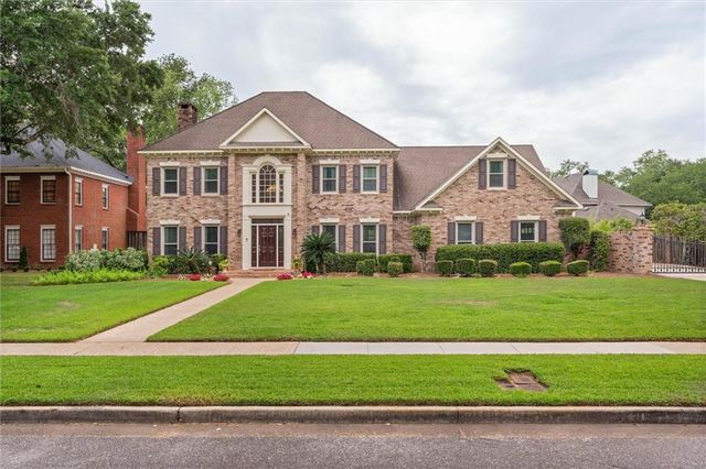 1604 Woodspointe Circle, Mobile, AL 36609