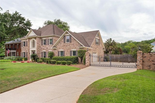 1604 Woodspointe Circle, Mobile, AL 36609