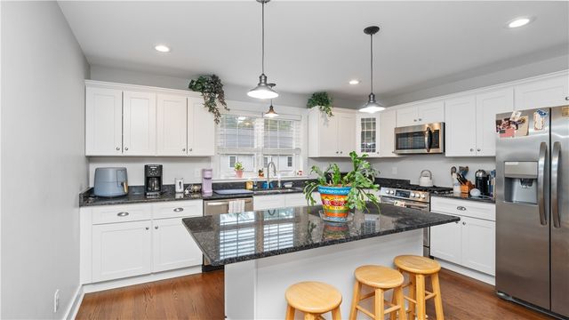 724 Centerville Road 8, Warwick, RI 02886