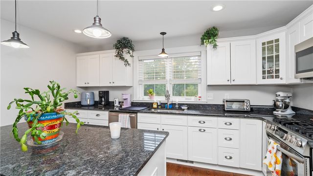724 Centerville Road 8, Warwick, RI 02886