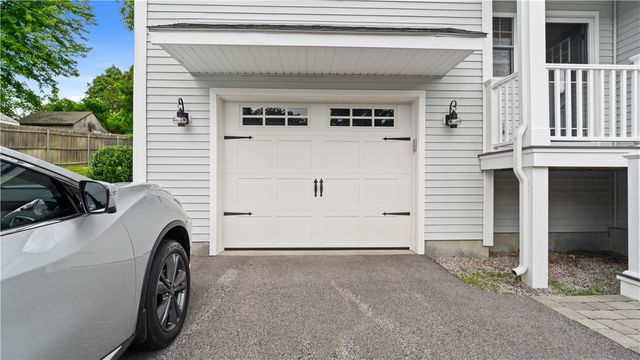 724 Centerville Road 8, Warwick, RI 02886