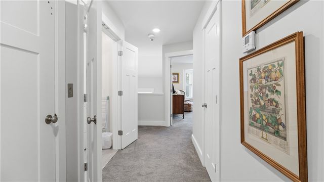 724 Centerville Road 8, Warwick, RI 02886