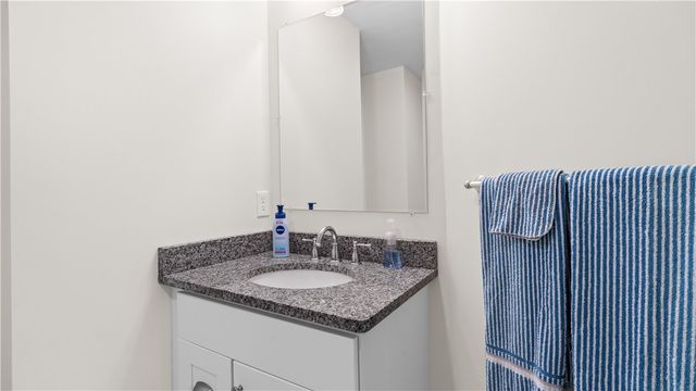 724 Centerville Road 8, Warwick, RI 02886