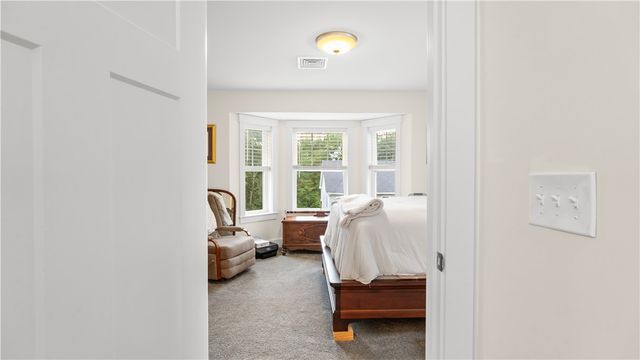 724 Centerville Road 8, Warwick, RI 02886