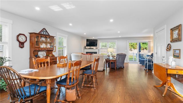 724 Centerville Road 8, Warwick, RI 02886