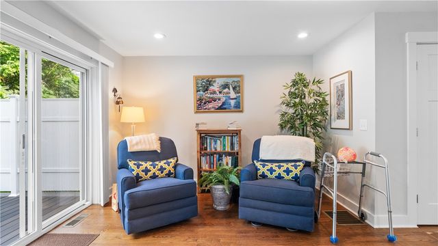 724 Centerville Road 8, Warwick, RI 02886