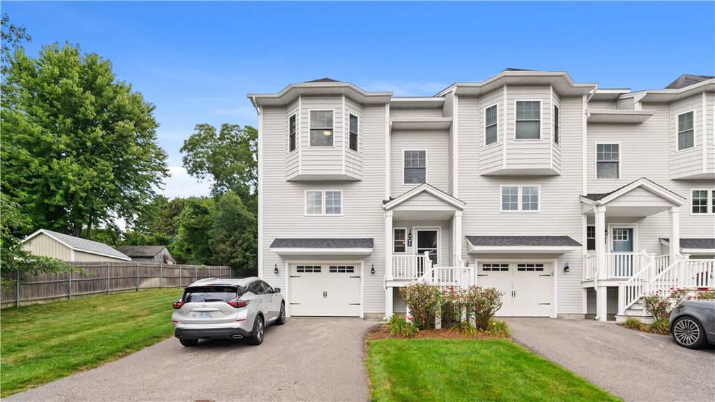 724 Centerville Road 8, Warwick, RI 02886