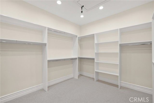 39055 N Shore Drive, Fawnskin, CA 92333