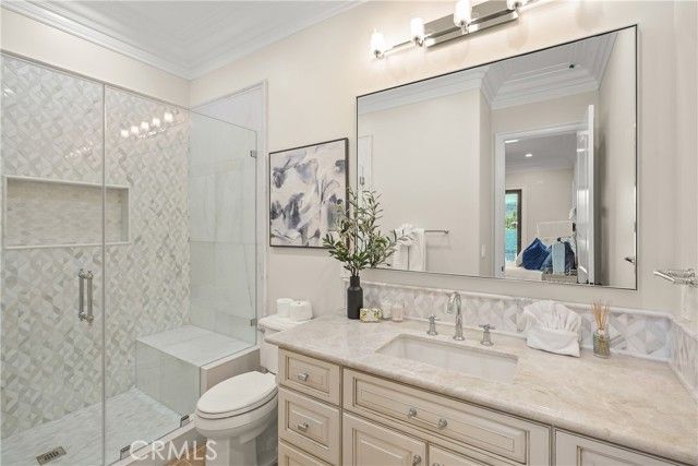 39055 N Shore Drive, Fawnskin, CA 92333