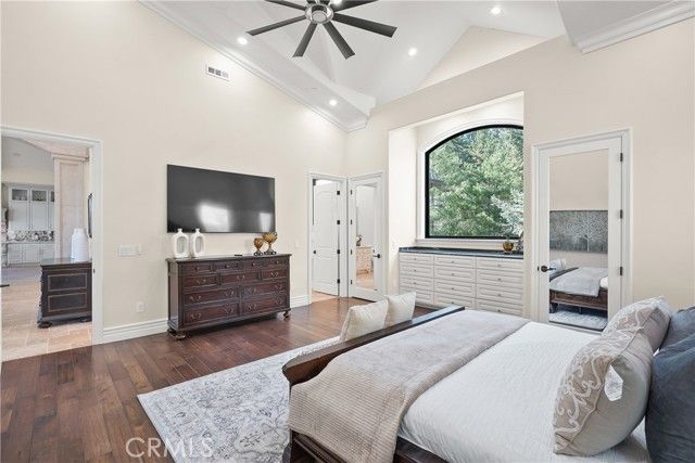 39055 N Shore Drive, Fawnskin, CA 92333