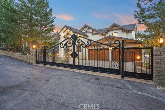 39055 N Shore Drive, Fawnskin, CA 92333