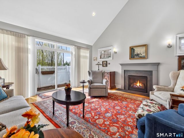 25 Sheffield Street 7, Old Saybrook, CT 06475
