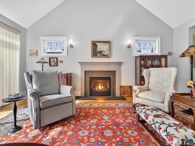25 Sheffield Street 7, Old Saybrook, CT 06475
