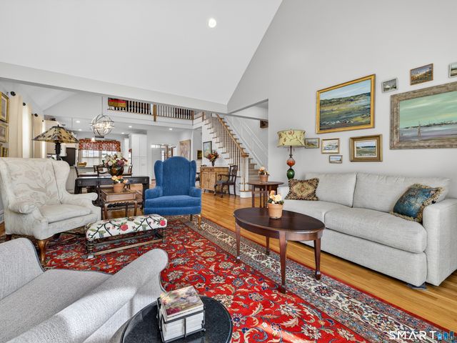25 Sheffield Street 7, Old Saybrook, CT 06475