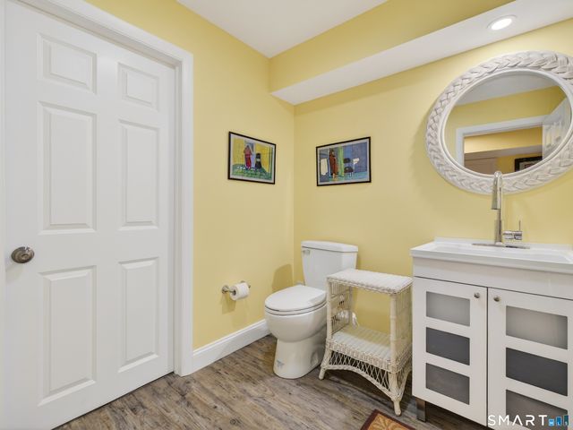 25 Sheffield Street 7, Old Saybrook, CT 06475