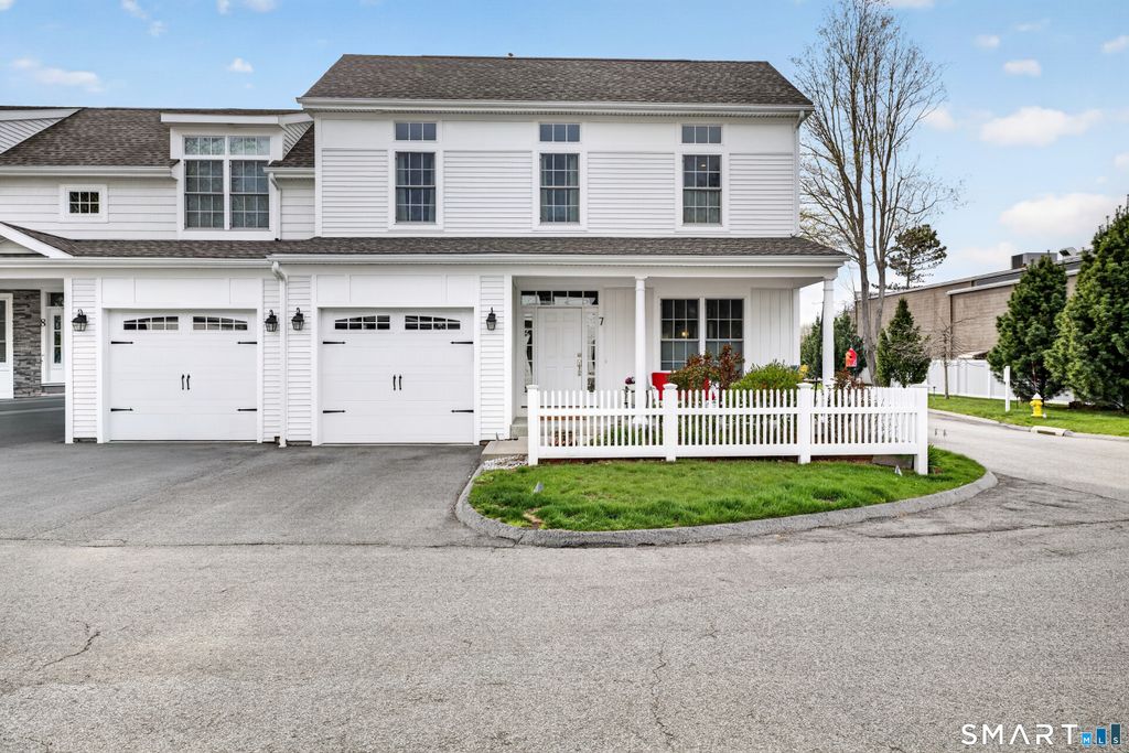 25 Sheffield Street 7, Old Saybrook, CT 06475