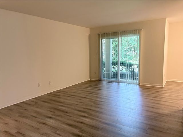 201 Jamestown B, Washington Twp, OH 45458