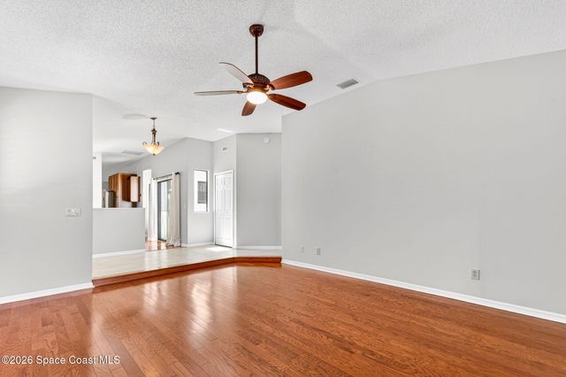 810 Parkside Place 810, Indian Harbour Beach, FL 32937