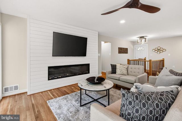 3611 SPRUCEDALE DR, Annandale, VA 22003