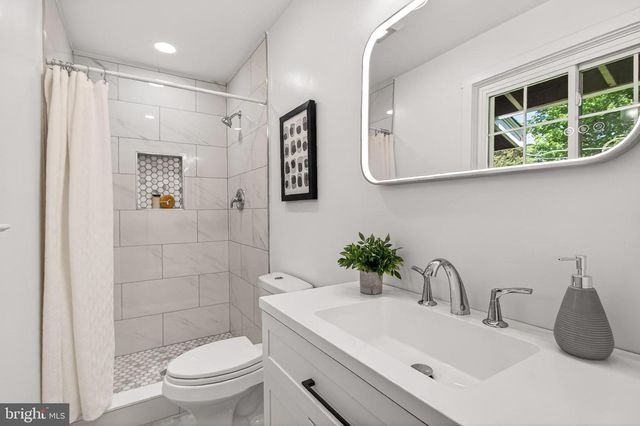 3611 SPRUCEDALE DR, Annandale, VA 22003