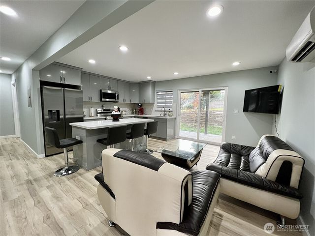 4617 189th Street, Seatac, WA 98188