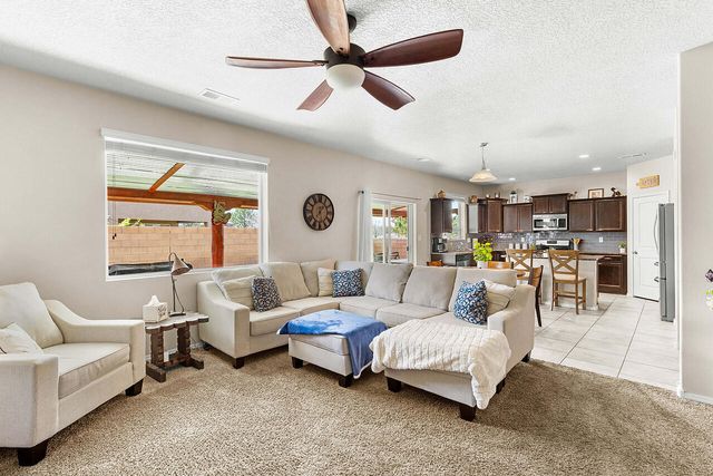 7068 Tombstone Road NW, Albuquerque, NM 87114