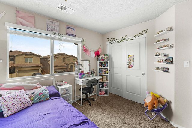 7068 Tombstone Road NW, Albuquerque, NM 87114