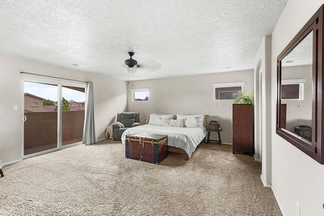 7068 Tombstone Road NW, Albuquerque, NM 87114