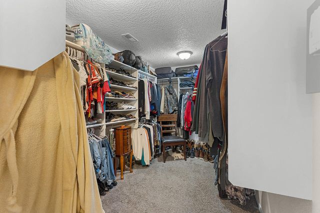 7068 Tombstone Road NW, Albuquerque, NM 87114