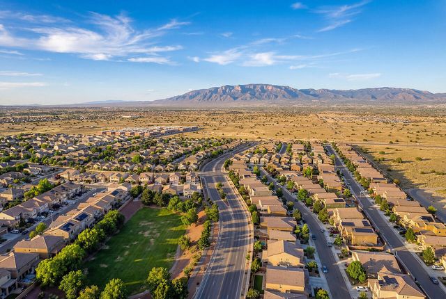 7068 Tombstone Road NW, Albuquerque, NM 87114