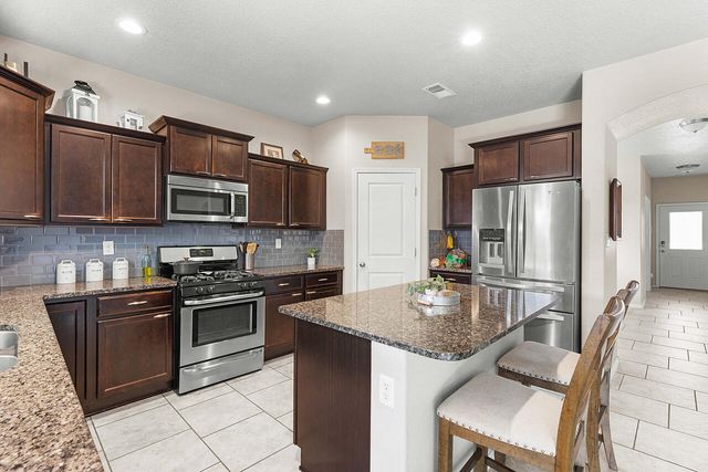 7068 Tombstone Road NW, Albuquerque, NM 87114