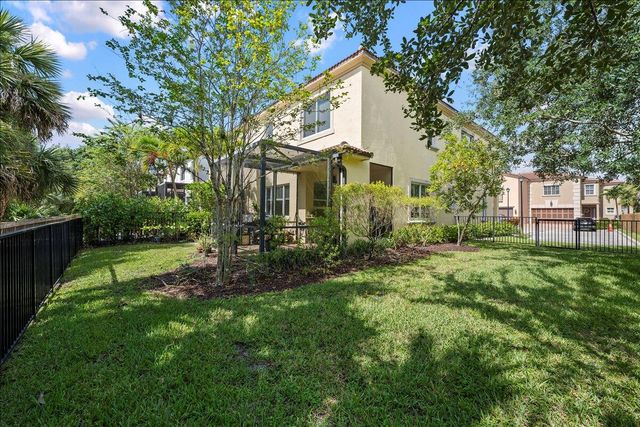 2134 Sabal Tree Court, West Palm Beach, FL 33411