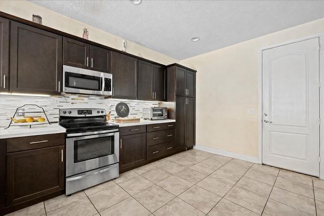 2134 Sabal Tree Court, West Palm Beach, FL 33411