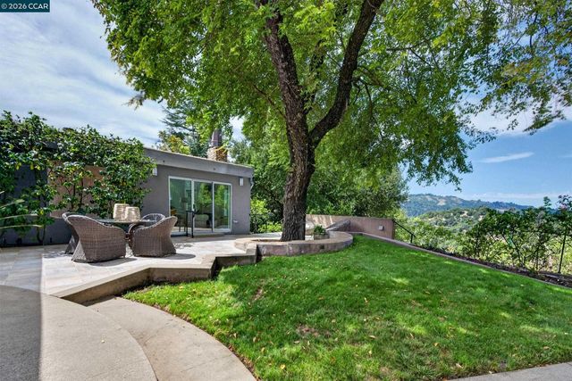 65 Bates Blvd, Orinda, CA 94563