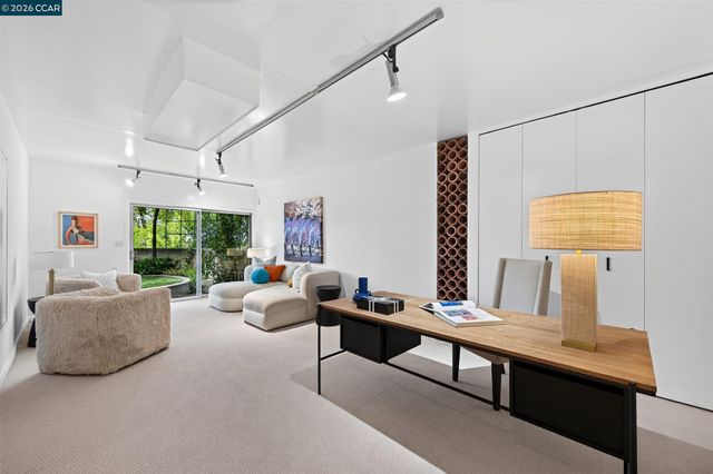 65 Bates Blvd, Orinda, CA 94563