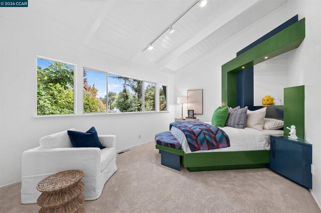 65 Bates Blvd, Orinda, CA 94563