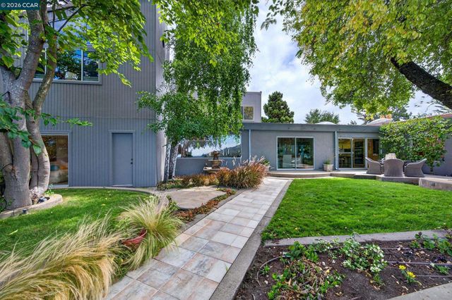 65 Bates Blvd, Orinda, CA 94563