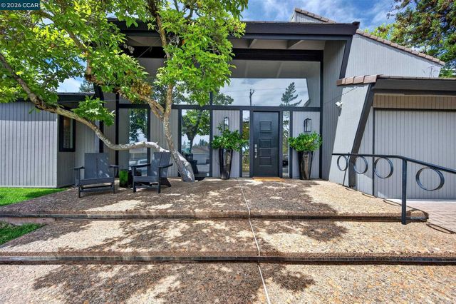 65 Bates Blvd, Orinda, CA 94563