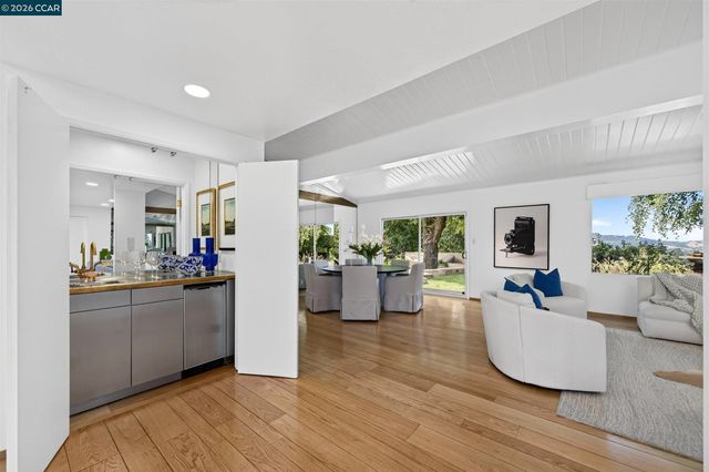 65 Bates Blvd, Orinda, CA 94563