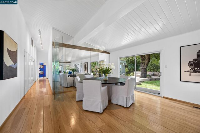 65 Bates Blvd, Orinda, CA 94563