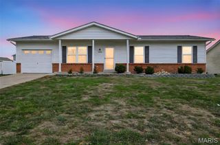 2274 Columbus Circle, Warrenton, MO 63383