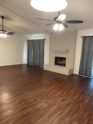 16915 Camberwell Green Lane, Houston, TX 77070