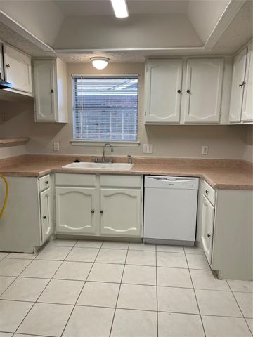 16915 Camberwell Green Lane, Houston, TX 77070