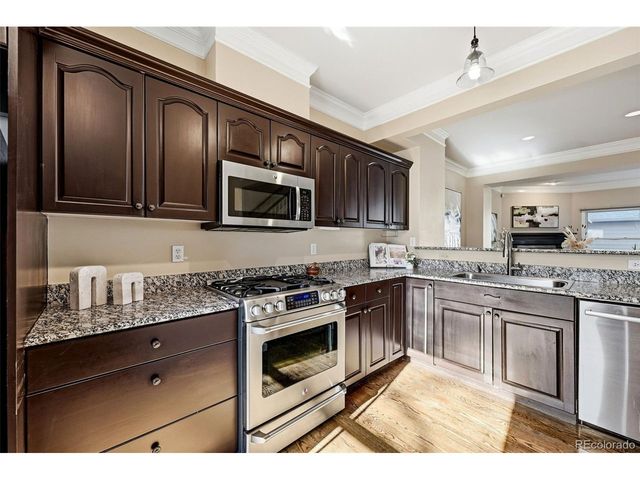 944 Ivanhoe St, Denver, CO 80220