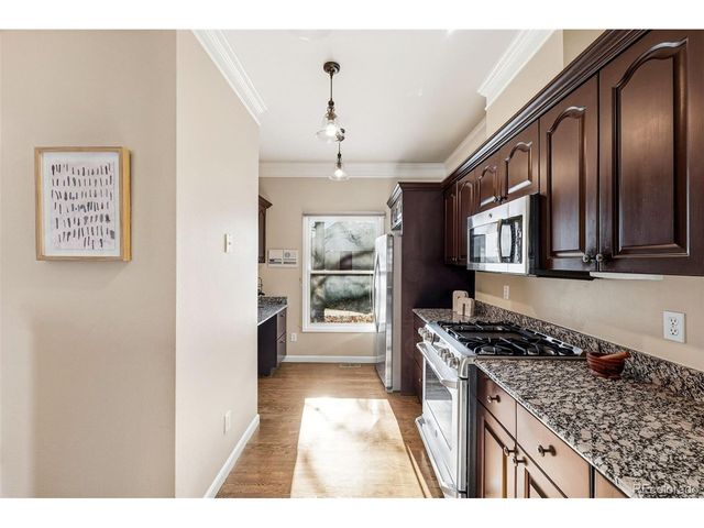 944 Ivanhoe St, Denver, CO 80220