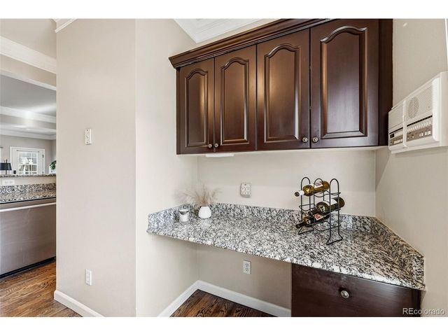 944 Ivanhoe St, Denver, CO 80220