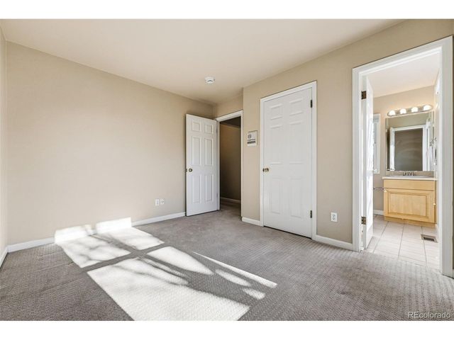 944 Ivanhoe St, Denver, CO 80220