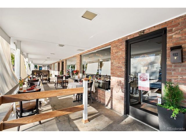 944 Ivanhoe St, Denver, CO 80220