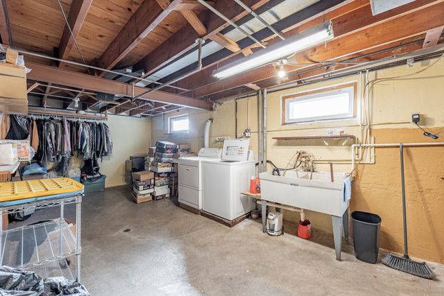 500 Grosvenor Place, Chicago Heights, IL 60411